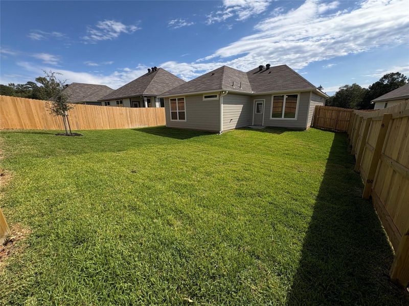 Exterior details and patio area of a home in , Huntsville (Image 3).