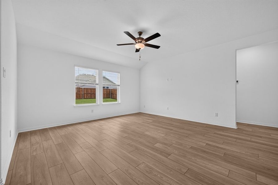 Spacious, unfurnished interior of a new home in River Ridge, Crandall (Image 14).