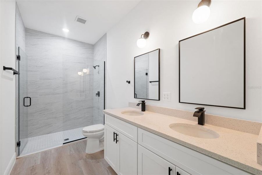Furnished interior view inside a new home in , Ocala (Image 10).