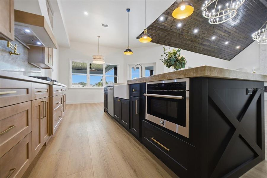 Furnished interior view inside a new home in , Plant City (Image 15).
