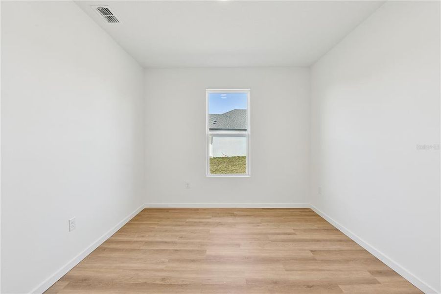 Spacious, unfurnished interior of a new home in , Dunnellon (Image 14).