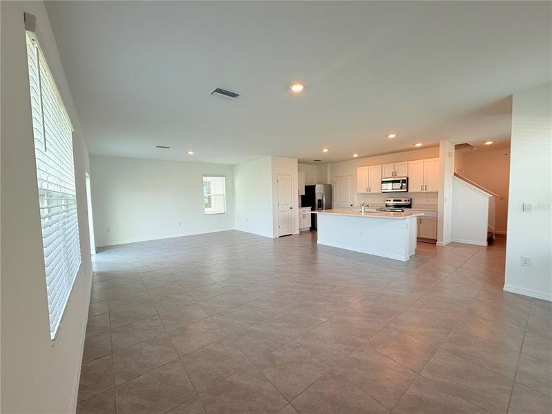 Spacious, unfurnished interior of a new home in Mirada, San Antonio (Image 18). Spacious, unfurnished interior of a new home in Mirada, San Antonio (Image 18).