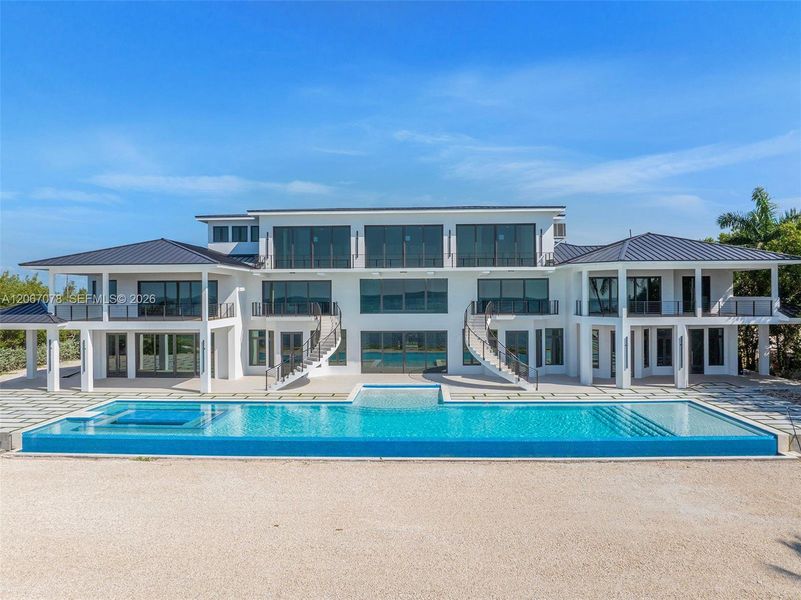 Condo located in Marathon, FL showcasing its design and architecture (Image 6). Condo located in Marathon, FL showcasing its design and architecture (Image 6).