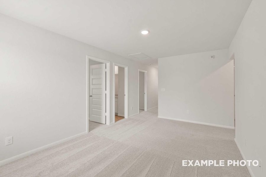 Spacious, unfurnished interior of a new home in Spring Branch Crossing, Conroe (Image 23). Spacious, unfurnished interior of a new home in Spring Branch Crossing, Conroe (Image 23).