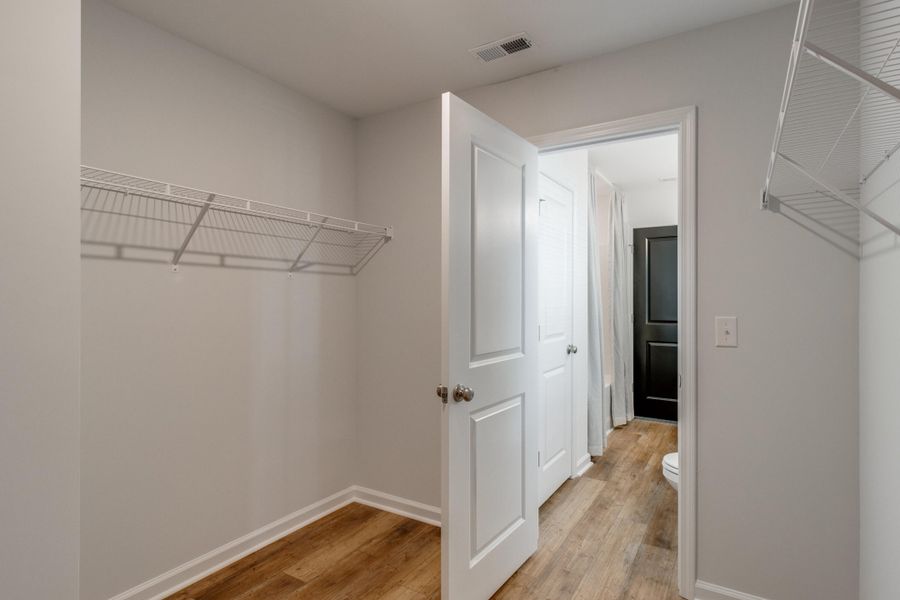 Spacious, unfurnished interior of a new home in Central Creek, Goose Creek (Image 21).