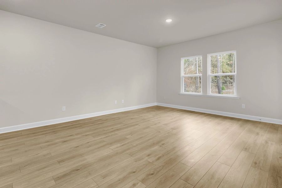 Spacious, unfurnished interior of a new home in Hammock Walk at Nexton, Summerville (Image 17).