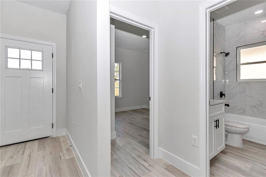 Spacious, unfurnished interior of a new home in , Ocala (Image 44).