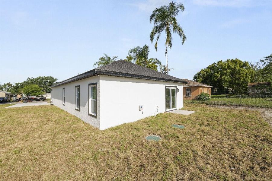 Exterior details and patio area of a home in , Lakeland (Image 17).