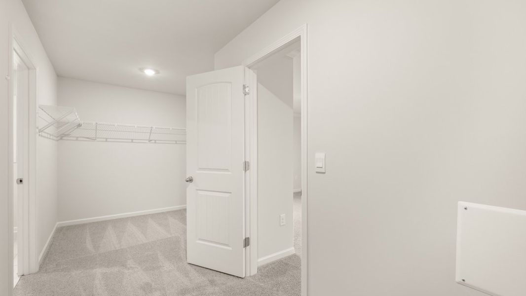 Representative unfurnished interior of a home built from the Bellview by D.R. Horton in Thalley Creek Estates, Cumming (Image 28).