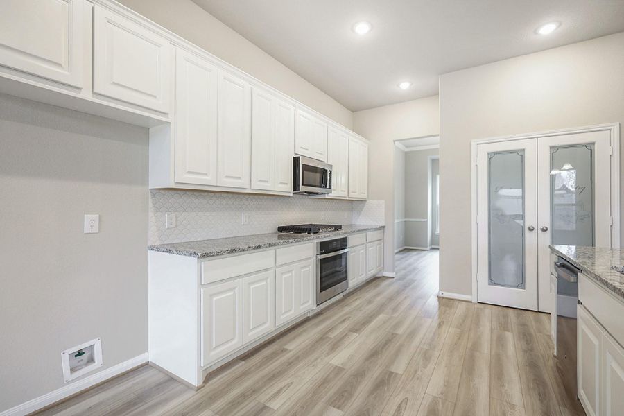 Furnished interior view inside a new home in , West Columbia (Image 4).