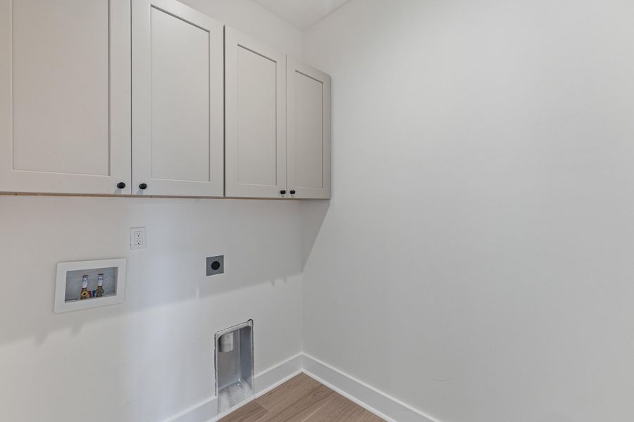 Spacious, unfurnished interior of a new home in , Mount Pleasant (Image 27).