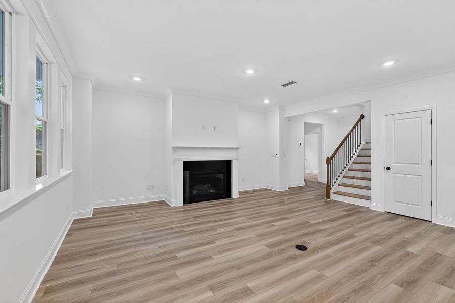 Spacious, unfurnished interior of a new home in Bailey Fence, Dacula (Image 32).