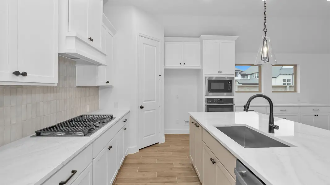 Furnished interior view inside a new home in Legacy 50', League City (Image 7).