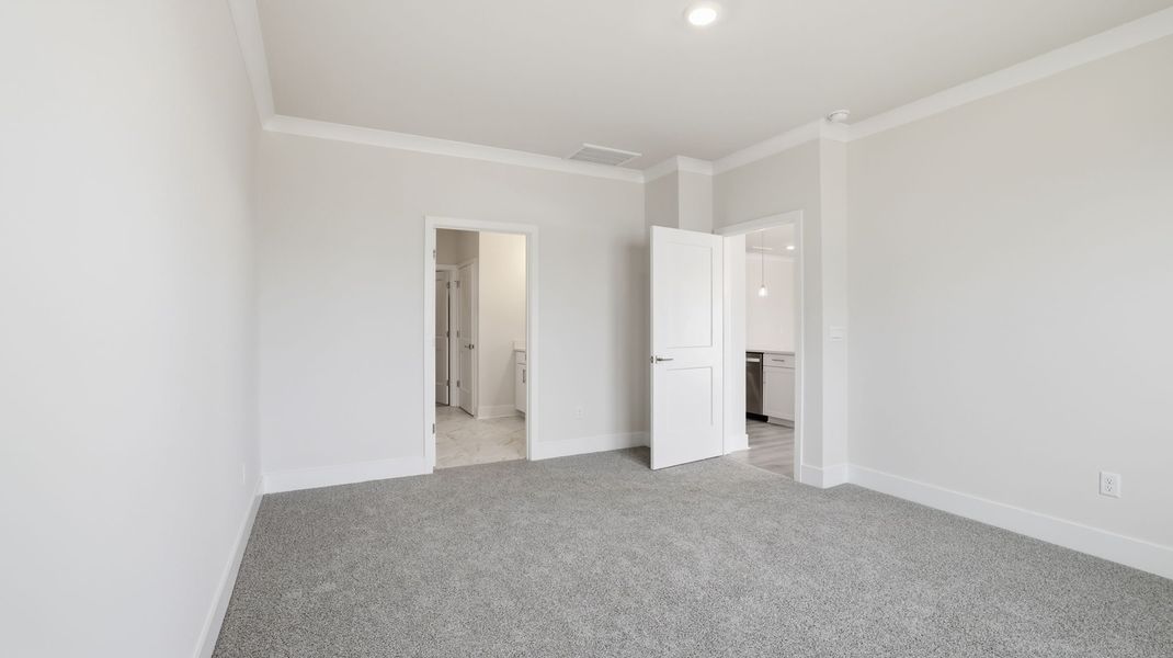 Spacious, unfurnished interior of a new home in Seven Oaks, Greenwood (Image 28).