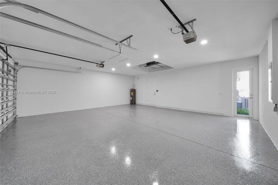 Spacious, unfurnished interior of a new home in , Cape Coral (Image 28). Spacious, unfurnished interior of a new home in , Cape Coral (Image 28).