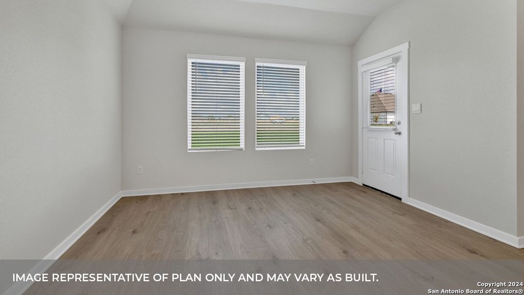 Spacious, unfurnished interior of a new home in Sonoma Oaks, Fredericksburg (Image 24).