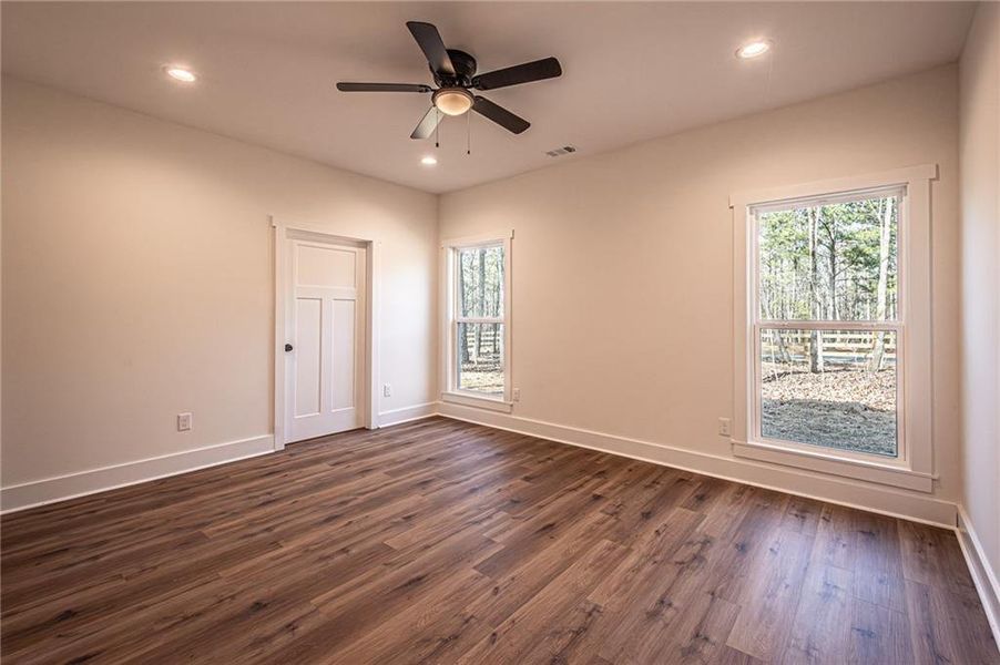 Spacious, unfurnished interior of a new home in , Dawsonville (Image 27).
