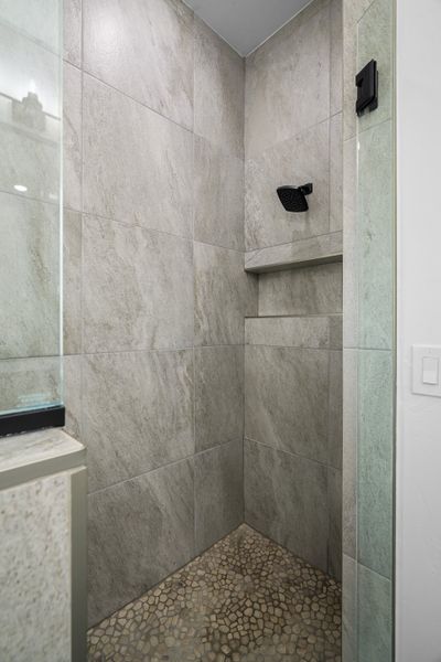 Representative interior finishes for a home built from the Scottsdale by LEH. Homes in Verdancia, El Paso (Image 23).