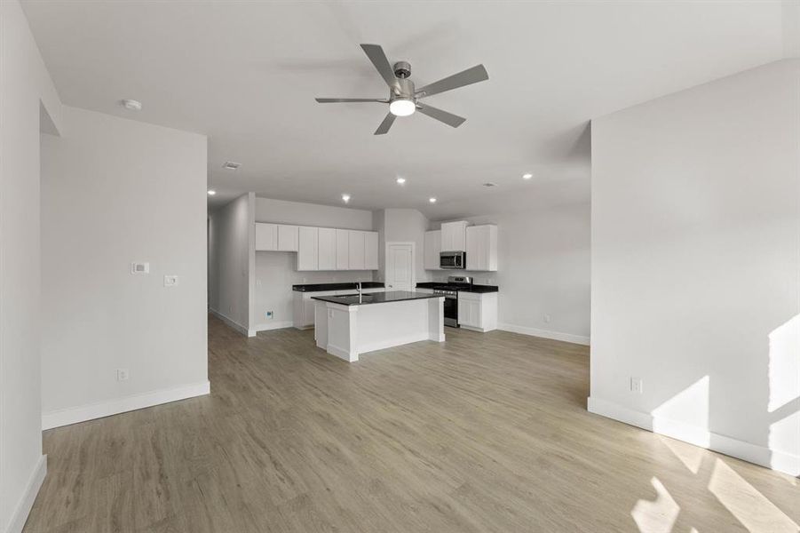 228 Tradd-Living Room-2 228 Tradd-Living Room-2