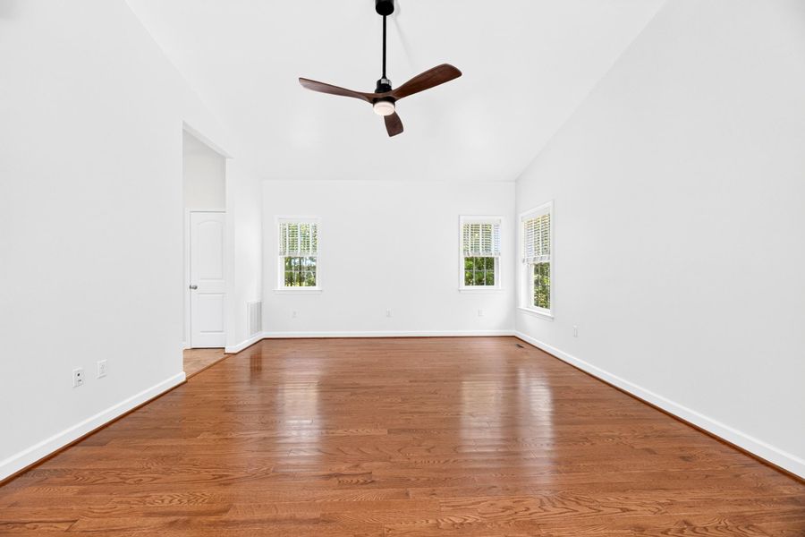 Spacious, unfurnished interior of a new home in , Elloree (Image 30).