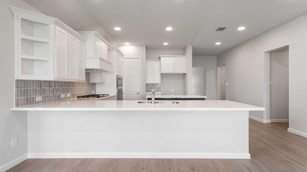 Furnished interior view inside a new home in Devonshire - Reserve 45', Forney (Image 10).