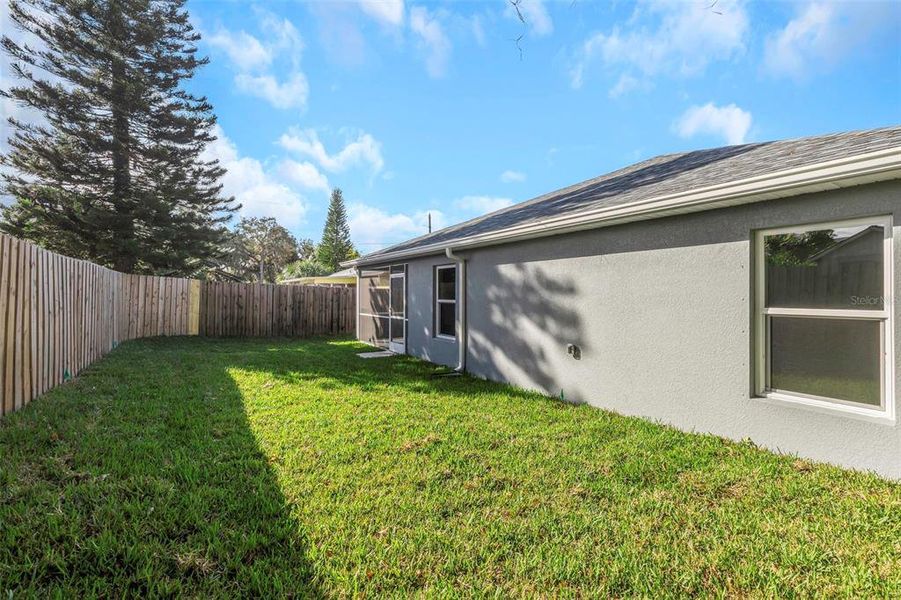 Exterior details and patio area of a home in , New Port Richey (Image 23).