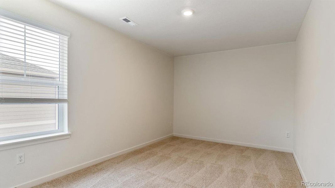 Spacious, unfurnished interior of a new home in Settlers Crossing, Commerce City (Image 15). Spacious, unfurnished interior of a new home in Settlers Crossing, Commerce City (Image 15).