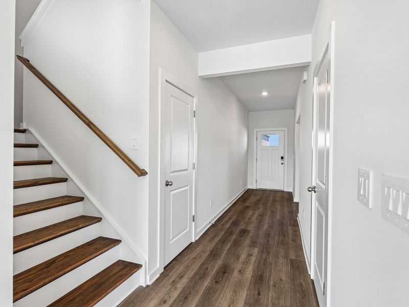 Spacious, unfurnished interior of a new home in Avery Farms - Legacy Series, Murfreesboro (Image 9).