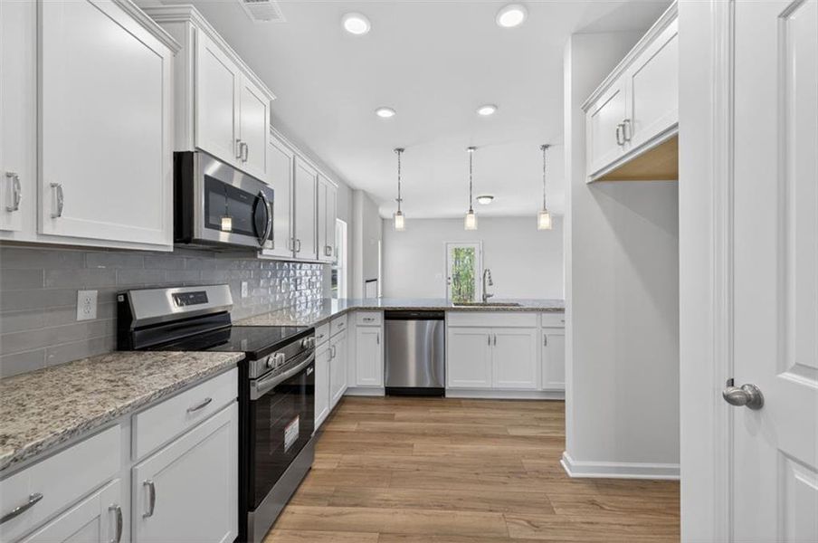 Furnished interior view inside a new home in Evergreen at Lakeside, Temple (Image 5).
