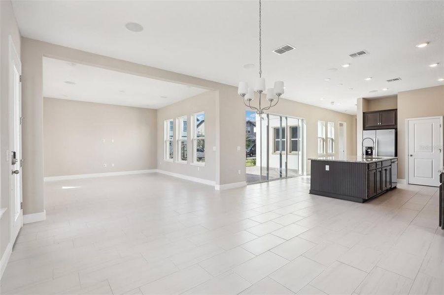 Spacious, unfurnished interior of a new home in Laureate Park, Orlando (Image 38).