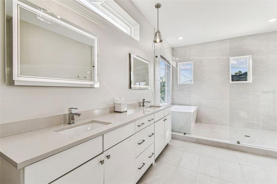 Furnished interior view inside a new home in , Tampa (Image 46).