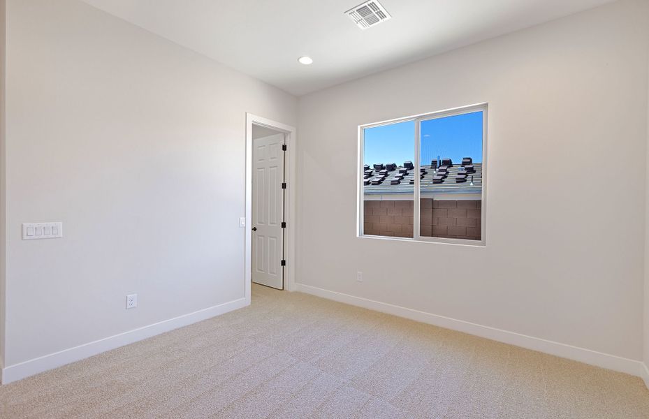 Spacious, unfurnished interior of a new home in Vistoso Canyon Estates, Oro Valley (Image 16). Spacious, unfurnished interior of a new home in Vistoso Canyon Estates, Oro Valley (Image 16).