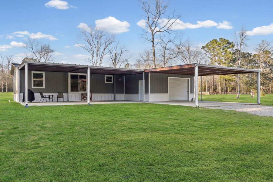Exterior details and patio area of a home in , Livingston (Image 21).