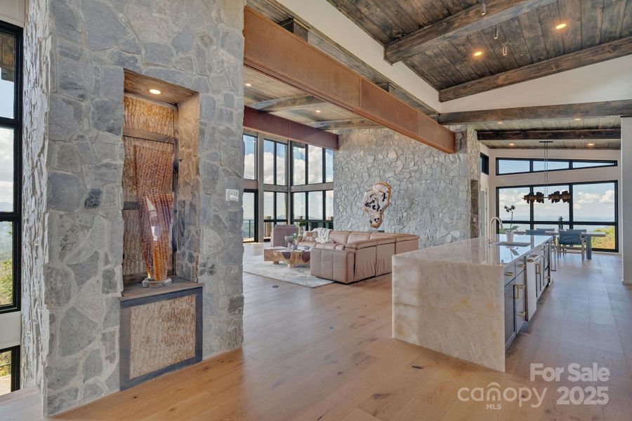 Community amenities in , Banner Elk (Image 38).