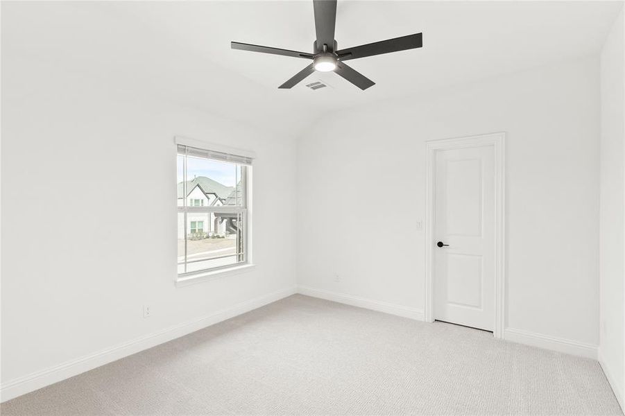 Spacious, unfurnished interior of a new home in Painted Tree, McKinney (Image 36).