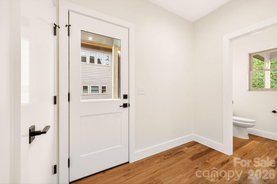 Spacious, unfurnished interior of a new home in , Asheville (Image 33).