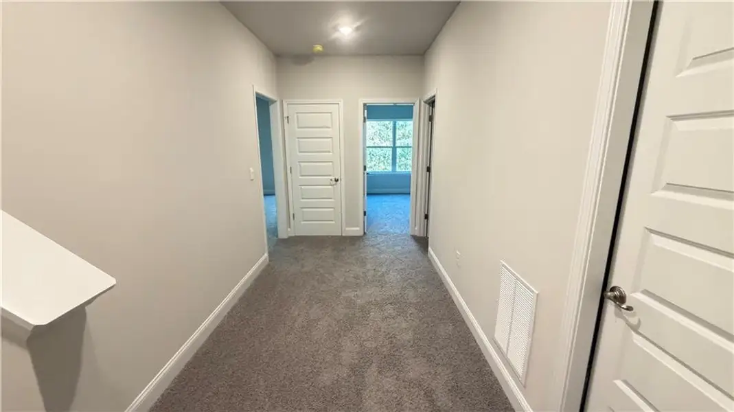 Spacious, unfurnished interior of a new home in Habersham Meadows, Demorest (Image 38).