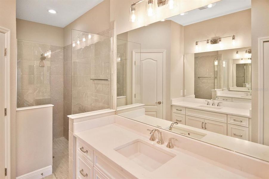 Furnished interior view inside a new home in , Englewood (Image 37).