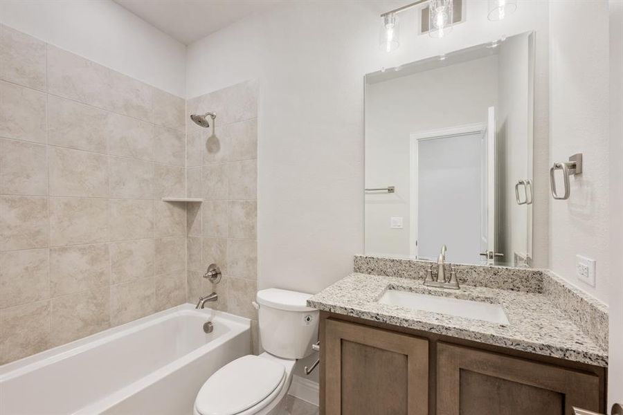 Furnished interior view inside a new home in Sonoma Verde, McLendon-Chisholm (Image 14).