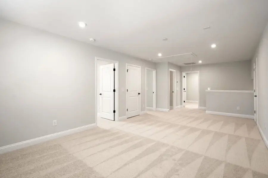 Spacious, unfurnished interior of a new home in Waterways, Richmond Hill (Image 63).