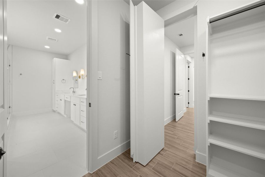 Spacious, unfurnished interior of a new home in , Dayton (Image 42). Spacious, unfurnished interior of a new home in , Dayton (Image 42).