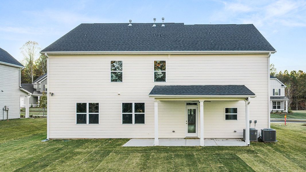 Representative exterior details of a home built from the Jean Lee by D.R. Horton in Heritage Pointe, Senoia (Image 2).