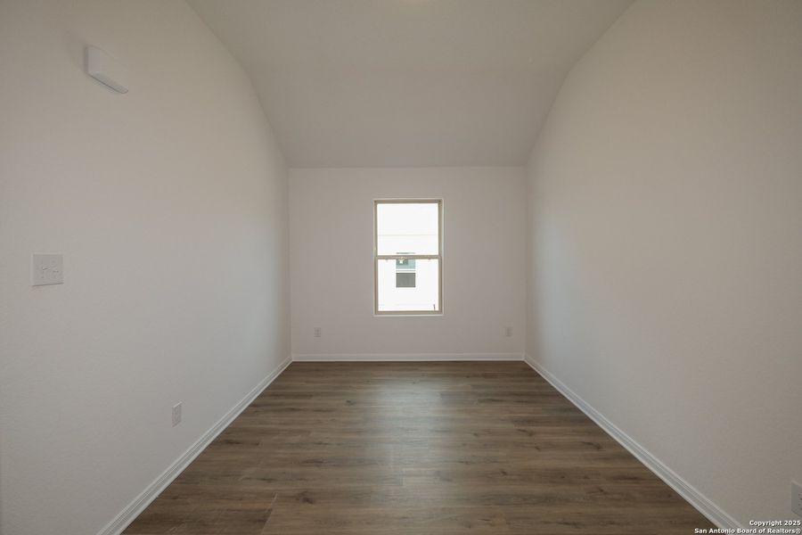 Spacious, unfurnished interior of a new home in Hunters Ranch, San Antonio (Image 30). Spacious, unfurnished interior of a new home in Hunters Ranch, San Antonio (Image 30).