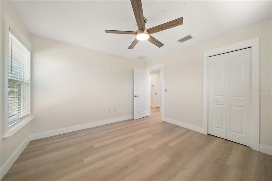 Spacious, unfurnished interior of a new home in , Largo (Image 49).