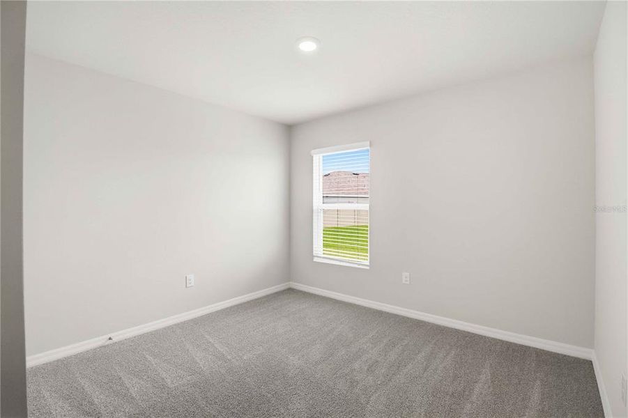 Spacious, unfurnished interior of a new home in Mandarin Grove, Palmetto (Image 46).