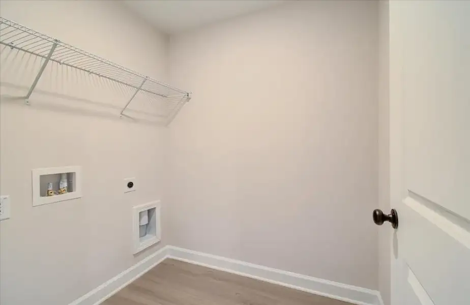 Spacious, unfurnished interior of a new home in East Park Village, Kennesaw (Image 20).