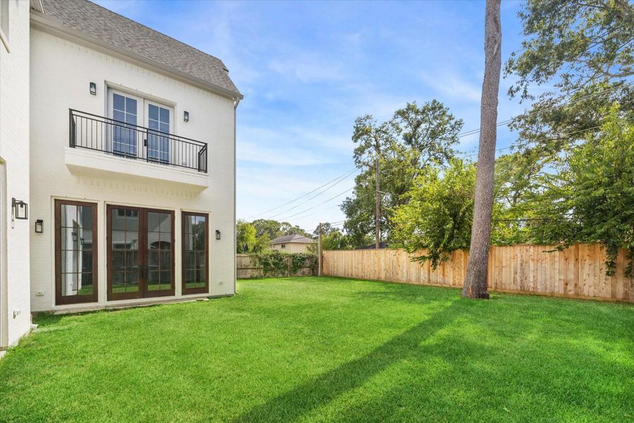 Exterior details and patio area of a home in , Houston (Image 4). Exterior details and patio area of a home in , Houston (Image 4).