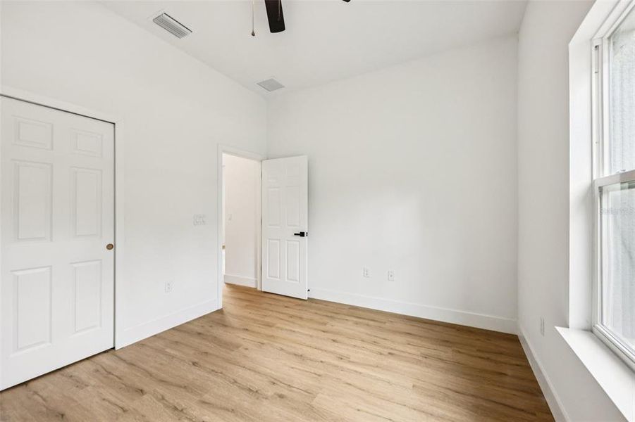 Spacious, unfurnished interior of a new home in , Ocklawaha (Image 28).