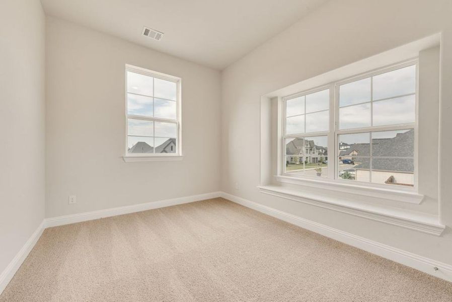 Spacious, unfurnished interior of a new home in Somercrest, Midlothian (Image 34).