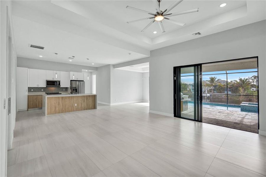 Spacious, unfurnished interior of a new home in , Port Charlotte (Image 11).